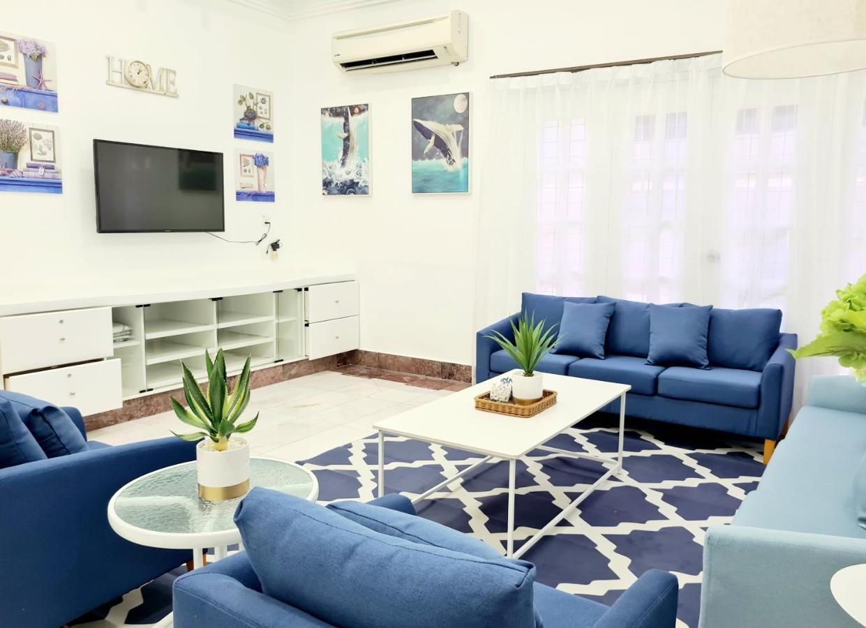 527 Beachhouse L 5 Bedroom With Swimming Pool - 3Min Walk To The Beach Танджунг-Бунгах Екстер'єр фото